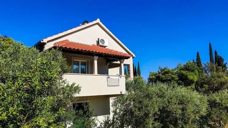Apart Daire (Leana - great location and close to b)