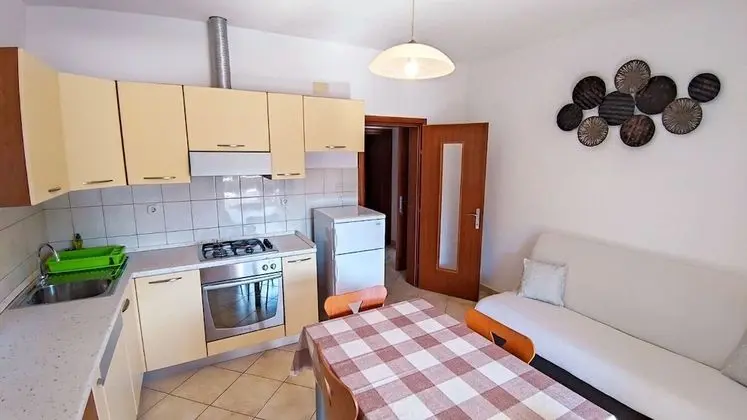 Apart Daire (Leana - great location and close to b)