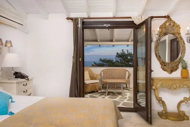 Deluxe Üç Kişilik Oda, Deniz Manzaralı