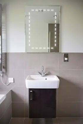 Deluxe Tek Büyük Yataklı Oda, Banyolu/Duşlu
