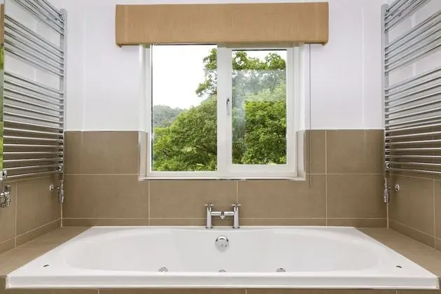 Deluxe Tek Büyük Yataklı Oda, Banyolu/Duşlu