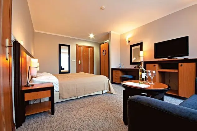 Büyük Yataklı Tek Kişilik Oda