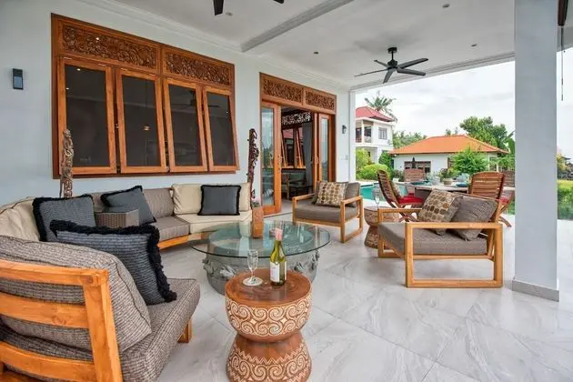 Villa (Lebah III)