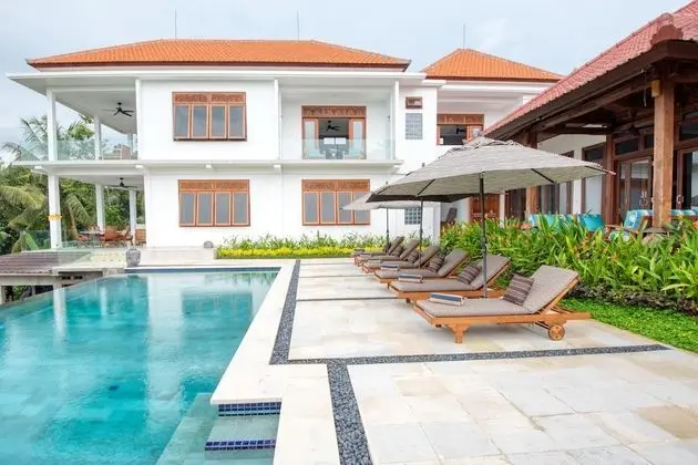 Villa (Lebah III)