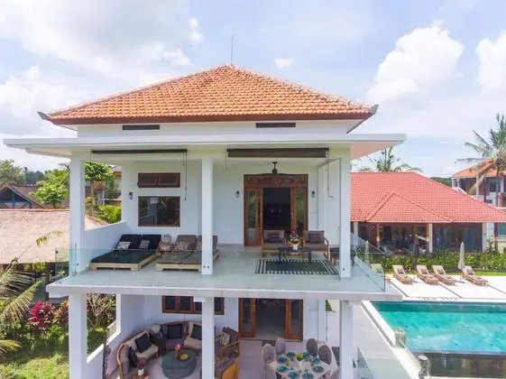 Villa (Lebah III)
