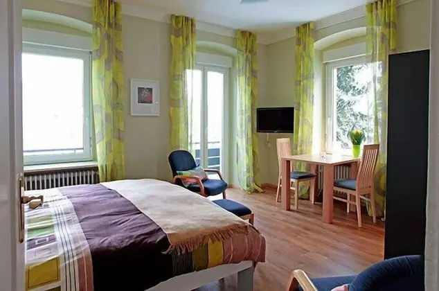 Stüdyo, Balkon (Sonnentor)