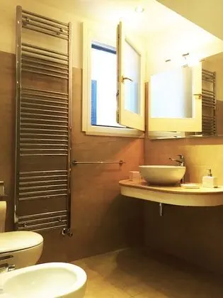 Tek Kişilik Oda, Ortak Banyo