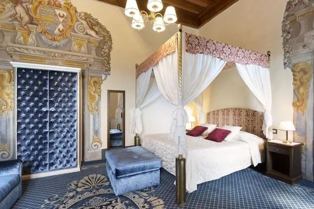 Junior Süit, Sigara İçilmez (Frescoes - SPA access)