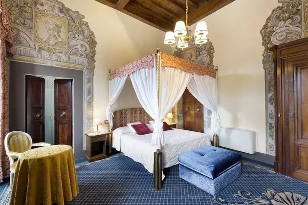 Junior Süit, Sigara İçilmez (Frescoes - SPA access)
