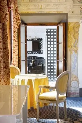 Junior Süit, Sigara İçilmez (Frescoes - SPA access)
