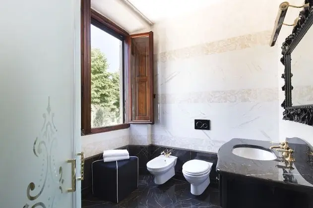 Junior Süit, Sigara İçilmez (Frescoes - SPA access)