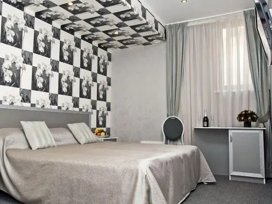 Standard Tek Büyük veya İki Ayrı Yataklı Oda (Semi Basement Floor)