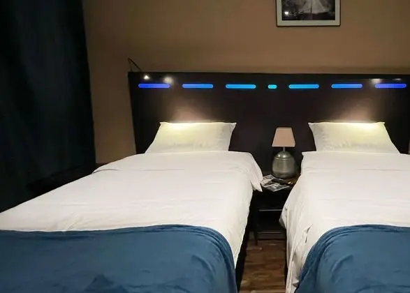 Tek Büyük veya İki Ayrı Yataklı Oda