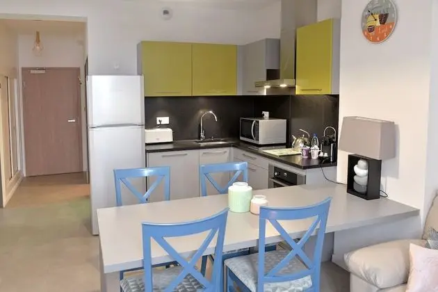 Deluxe Apart Daire, Banyolu/Duşlu, Üzüm Asması Manzaralı (Dévorons, apprécions)