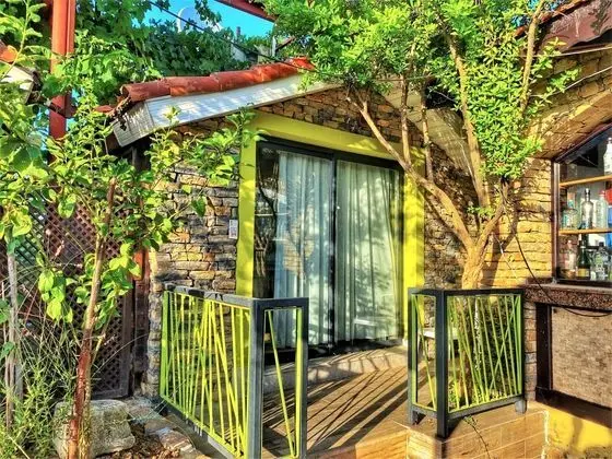 Bungalow, Bahçe Manzaralı