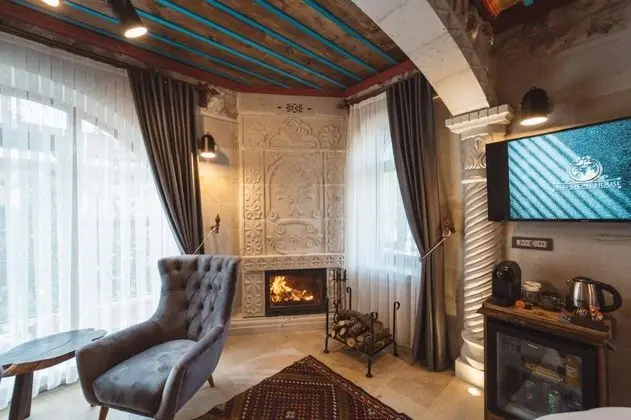 Deluxe Suite, Bahçe Manzaralı, Şömineli ve Jakuzili