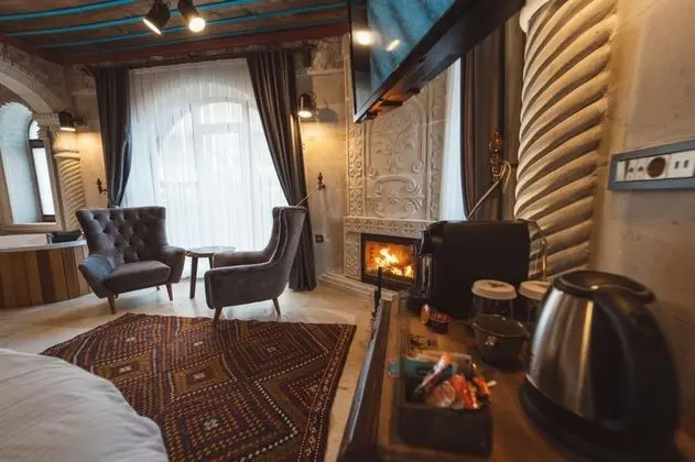 Deluxe Suite, Bahçe Manzaralı, Şömineli ve Jakuzili