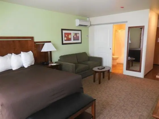Queen Studio Suite