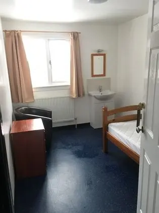 Basic Tek Kişilik Oda, Ortak Banyo, Dağ Manzaralı