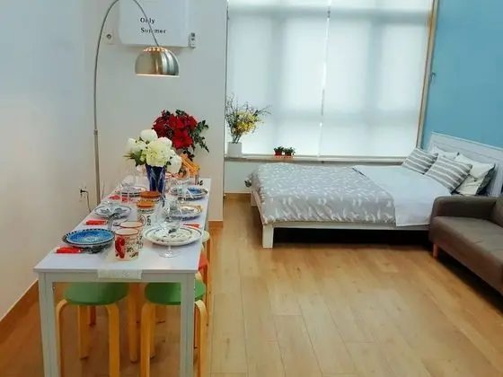 Lee Apartment #1