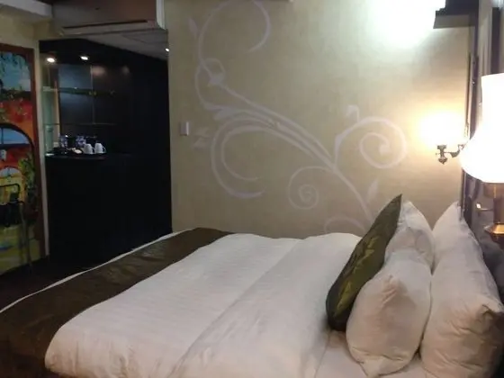 Regency King Room