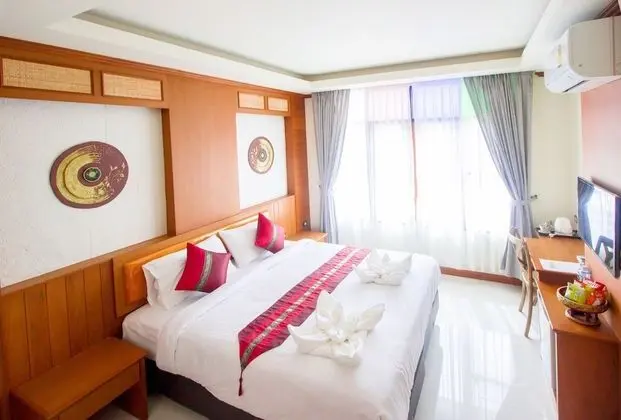 Deluxe Tek Büyük Yataklı Oda