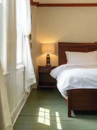 Room (Mary Lee Ball)