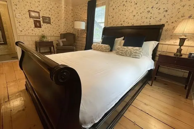 Room (William Lee )