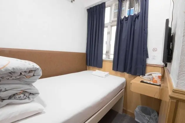 Single Room, Shared Bathroom