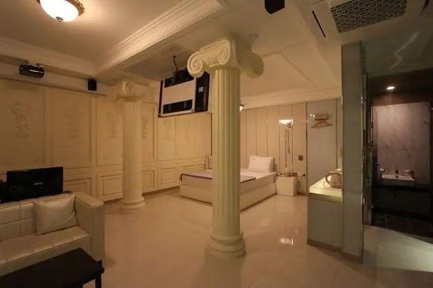 Royal Süit, 1 Çift Kişilik Yatak (Addt’l fee for consecutive nights)