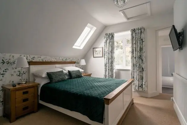 Deepdene, comfortable double room