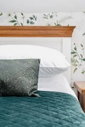 Deepdene, comfortable double room