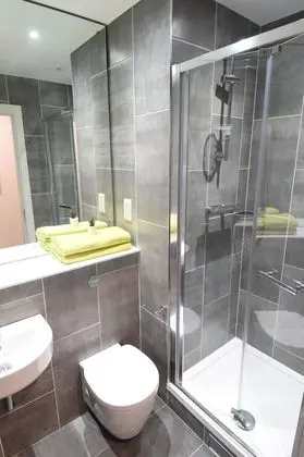 Tek Büyük Yataklı Oda, Özel Banyo
