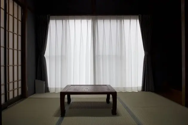 Ev
