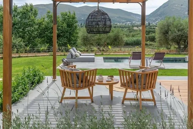 Classic Kır Evi