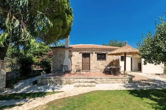 Family Kır Evi