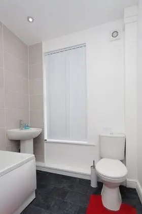 Superior Apart Daire, Banyolu/Duşlu
