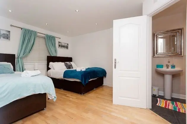 Deluxe Apart Daire, Banyolu/Duşlu (4 Bed, Sleeps 11)