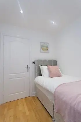 Deluxe Apart Daire, Banyolu/Duşlu (4 Bed, Sleeps 11)