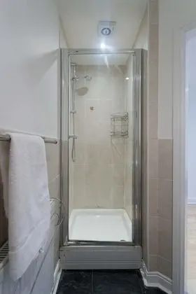 Deluxe Apart Daire, Banyolu/Duşlu (4 Bed, Sleeps 11)