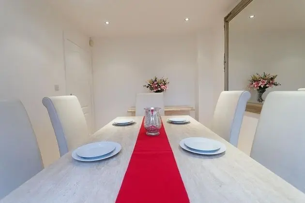 Deluxe Apart Daire, Banyolu/Duşlu (4 Bed, Sleeps 11)