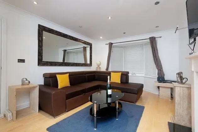 Deluxe Apart Daire, Banyolu/Duşlu (4 Bed, Sleeps 11)