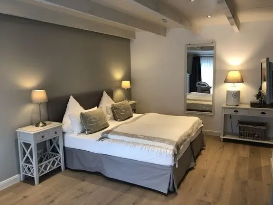 Comfort Tek Büyük Yataklı Oda