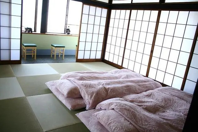 Traditional Oda (Japanese Style, for 5 Guests)