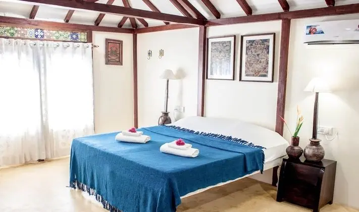 Grand Kır Evi, 1 Yatak Odası, Bahçe Manzaralı, Denize Sıfır