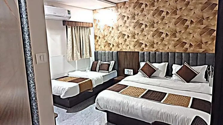 Deluxe Üç Kişilik Oda