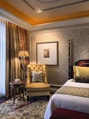 Grande Deluxe Room