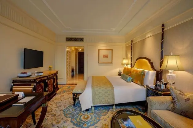 Grande Deluxe Room