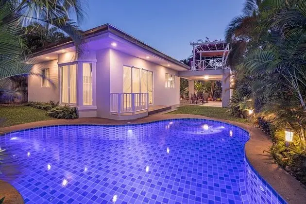 Exclusive Villa, 3 Yatak Odası, Havuz Manzaralı
