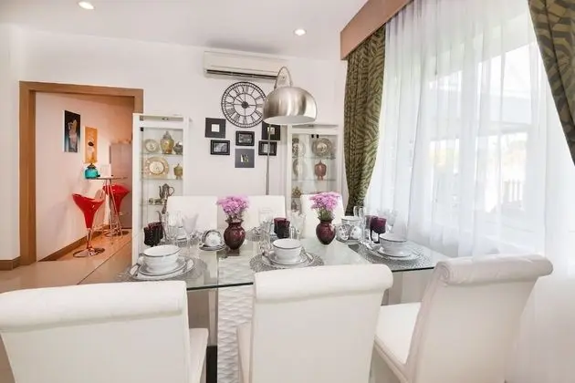 Exclusive Villa, 3 Yatak Odası, Havuz Manzaralı